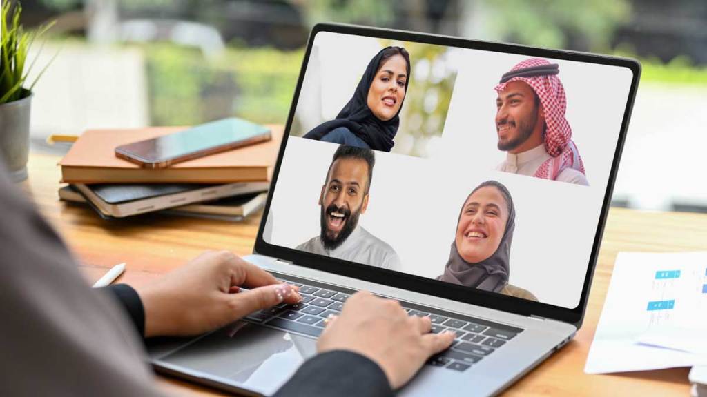 هل يختلف تأثير العصف الذهني في العمل عن بعد